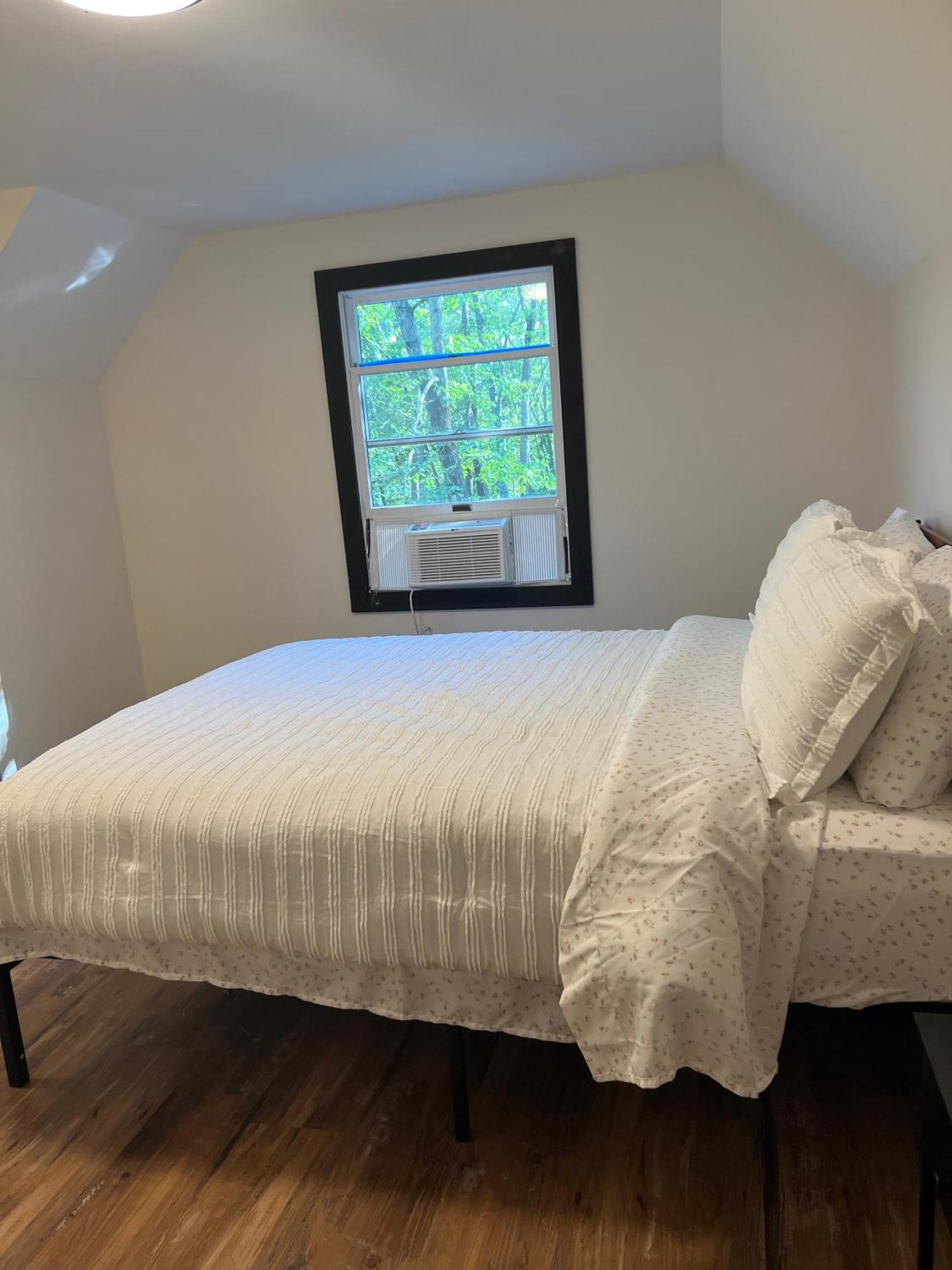 The Flying Dutchman Cottage In Amenities Filled Masthope Community Ski Big Bear Lackawaxen Exterior foto